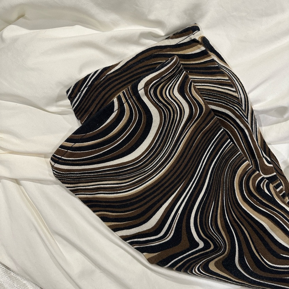 Motel Rocks Swirl Denim - Picture 7 of 7